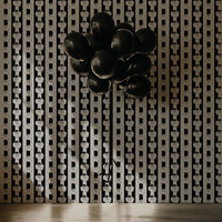 Pierot-black-and-white-Luxury-wallpaper